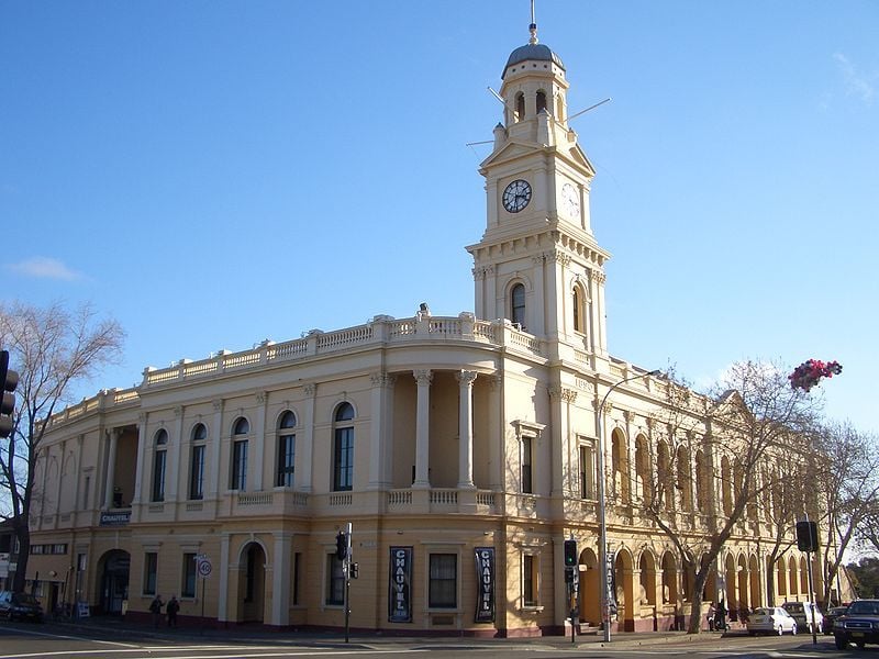 800px-Paddington_Town_Hall