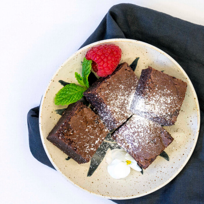 Chocolate brownie cubes, berry compote thumbnail