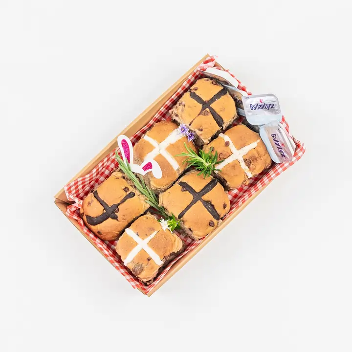 Hot Cross Bun Gift Box