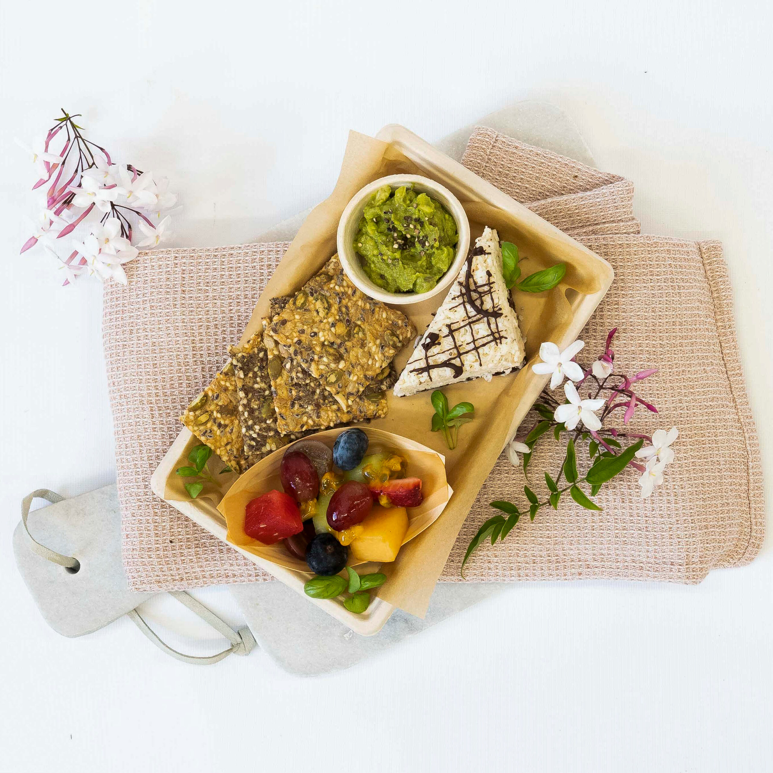 Vegan & gluten free well being breakfast box