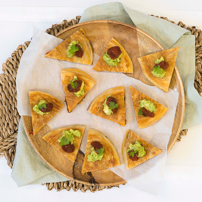 Vegan pastry quesadilla bites, guacamole & salsa