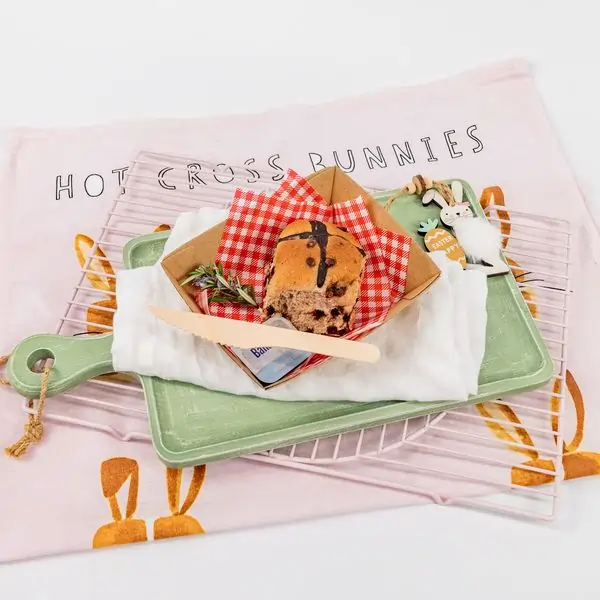Hot Cross Bun Singles