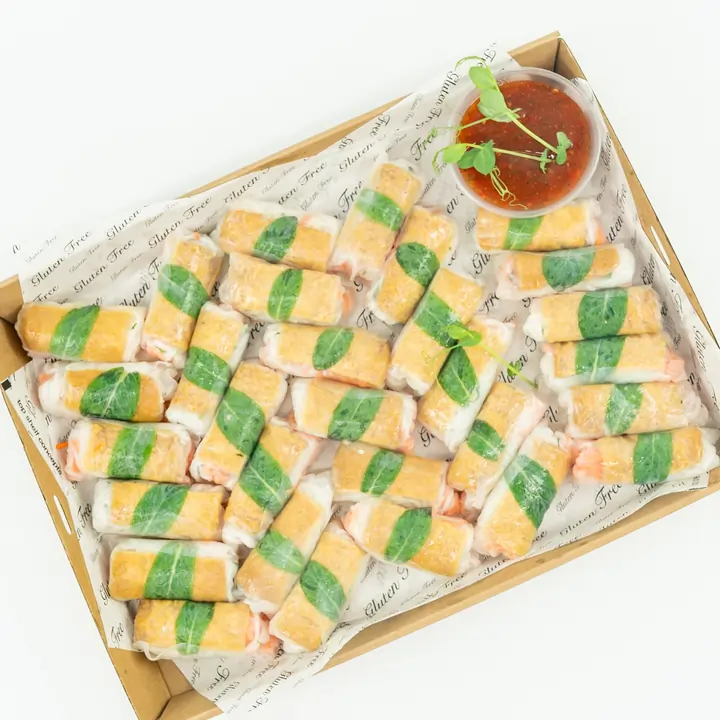 Garden fresh mini rice paper roll