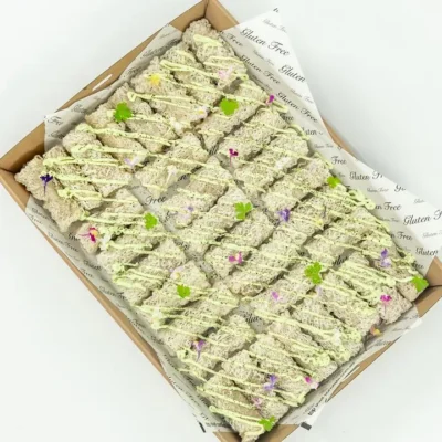 Enoki & spring onion rice net roll, wasabi cream, matcha powder, seaweed