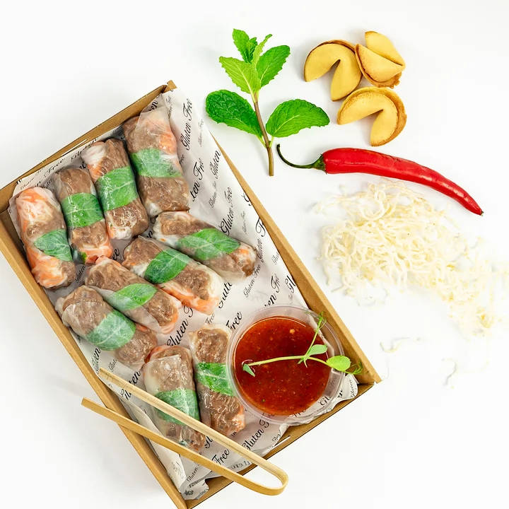 Teriyaki beef mini rice paper roll, vermicelli, fresh vegetable, herbs, fresh greens