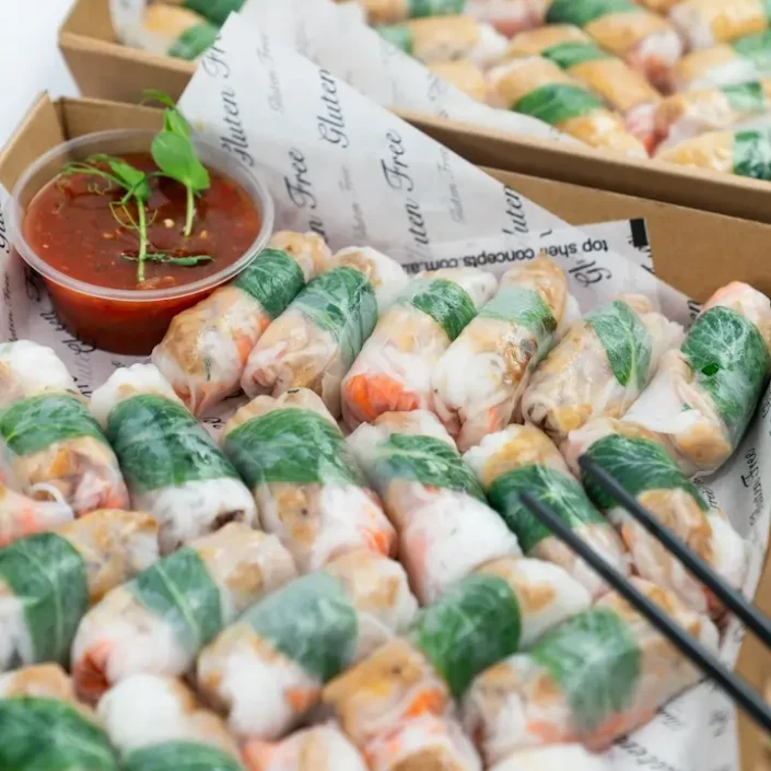 Mini rice paper roll trio box
