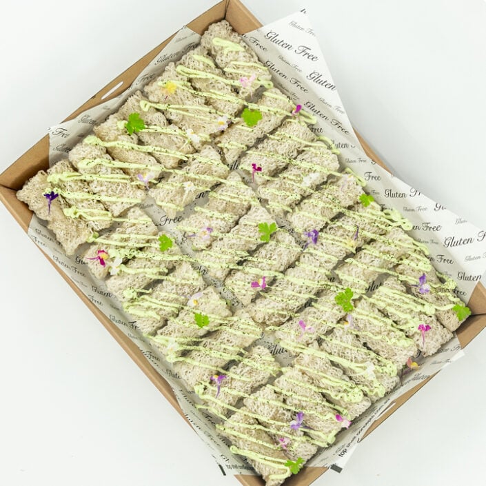 Enoki & spring onion rice net roll, wasabi cream, matcha powder, seaweed