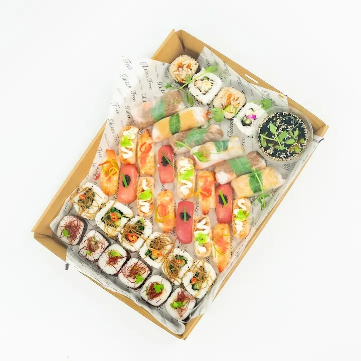Sushi, nigiri & rice paper roll collection box