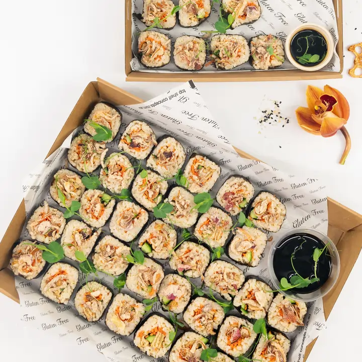 Tofu & vegetable sushi roll