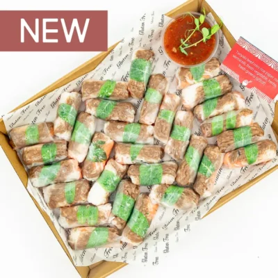 Teriyaki beef mini rice paper roll, vermicelli, fresh vegetable, herbs, fresh greens