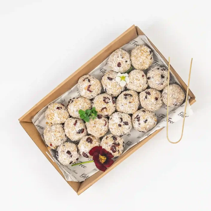 Cranberry, coconut & lime powerballs
