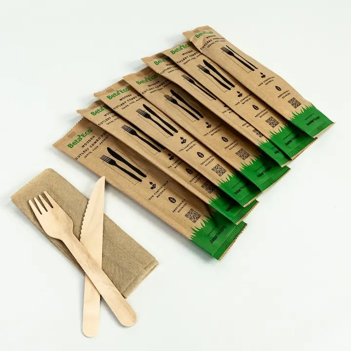 Disposable cutlery pack