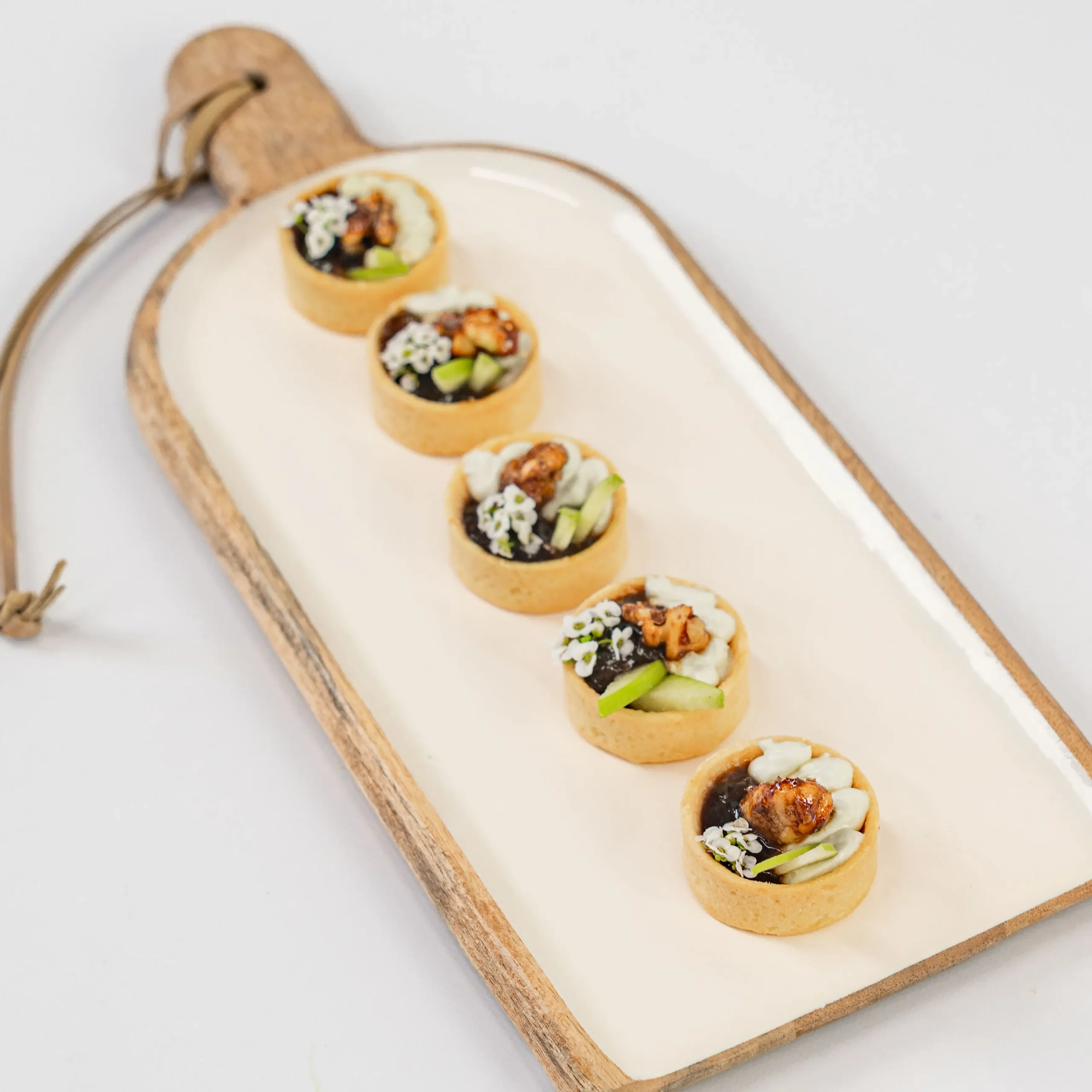 Candied walnut tartlet
