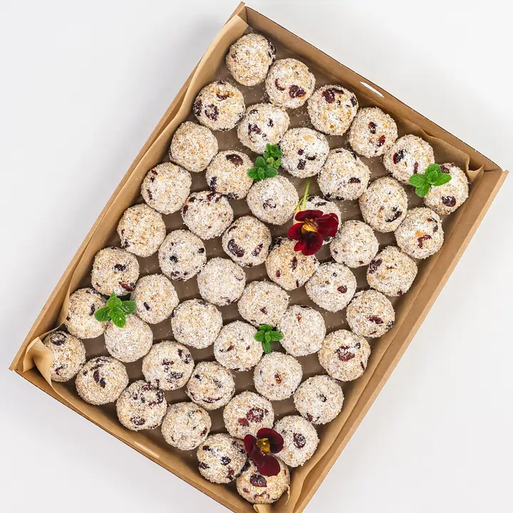 Coconut & lime powerballs Coconut & lime powerballs
