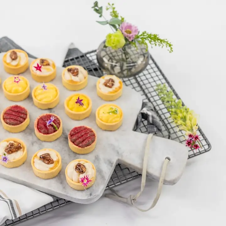 White hazelnut ganache tart, candied walnut, hot honey