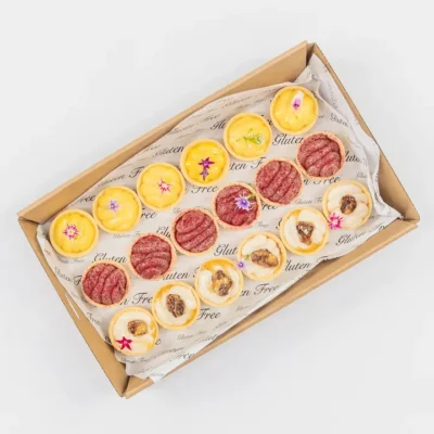 White hazelnut ganache tart, candied walnut, hot honey