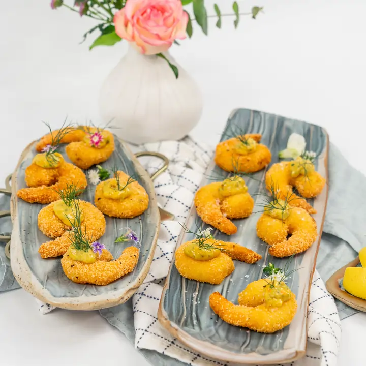 catering Lightly crumbed prawn, curried remoulade