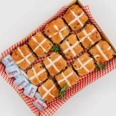 Hot cross bun dozens boxes - Apple & cinnamon