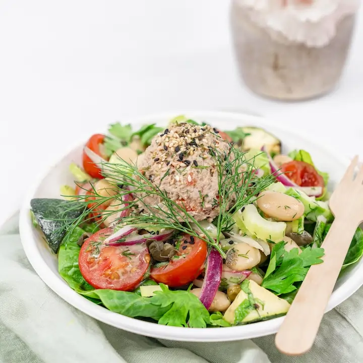 Mediterranean white bean salad