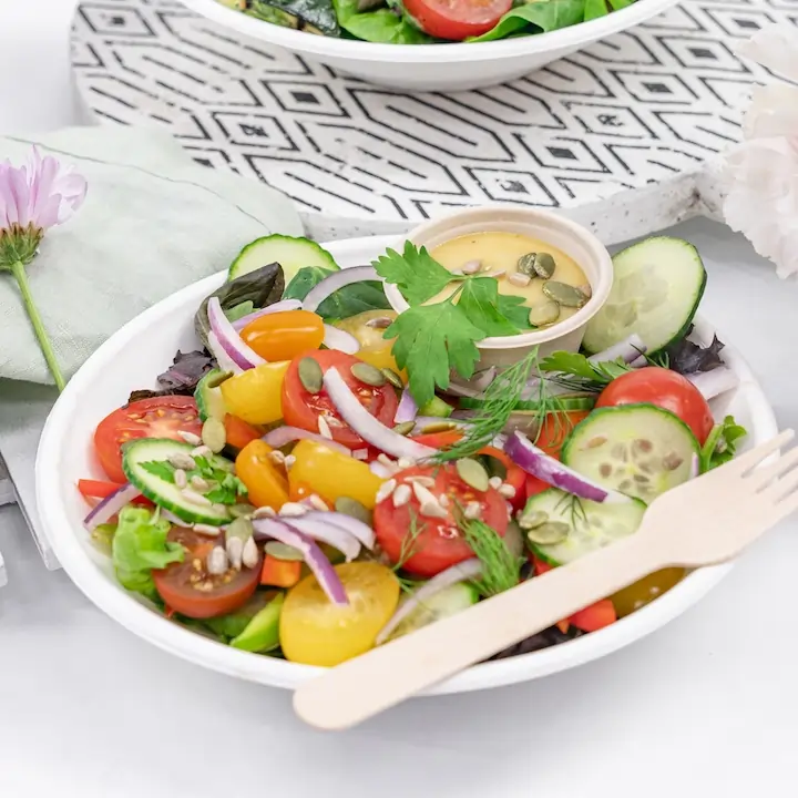 Raw energy salad – Nourish Bowl