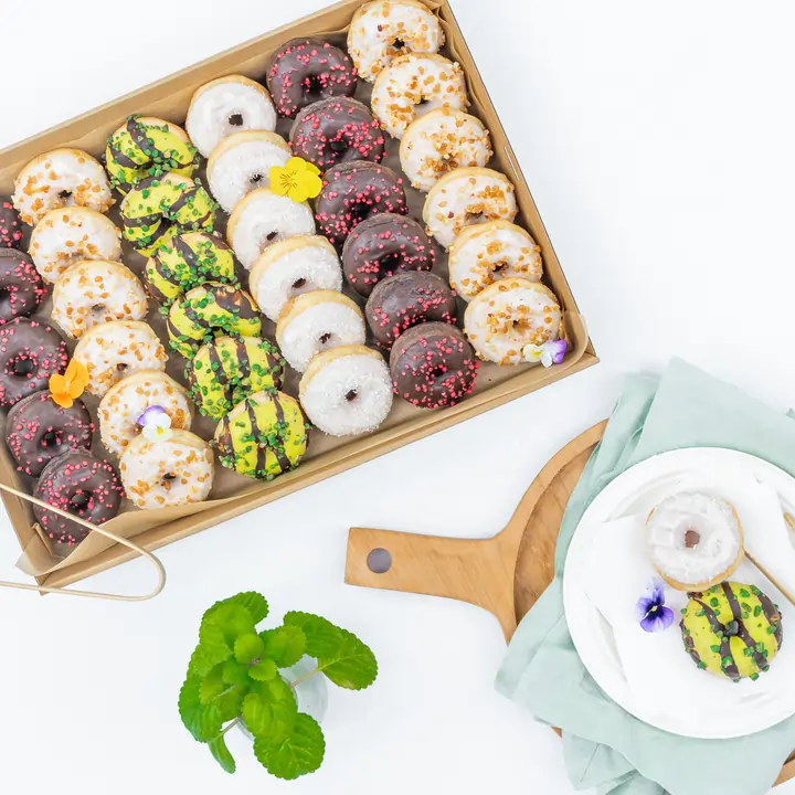 donuts box group_DSC4975